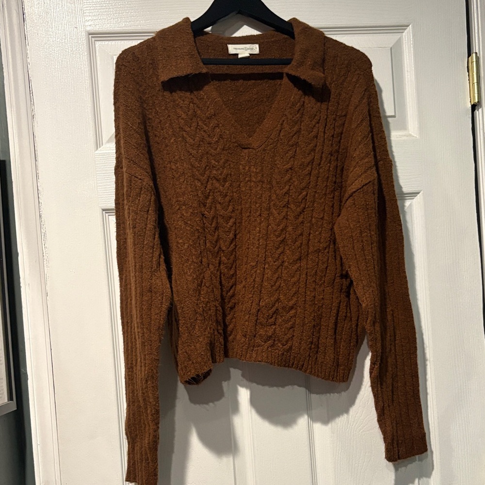 Treasure & Bond V-Neck Sweater in Rich Brown
